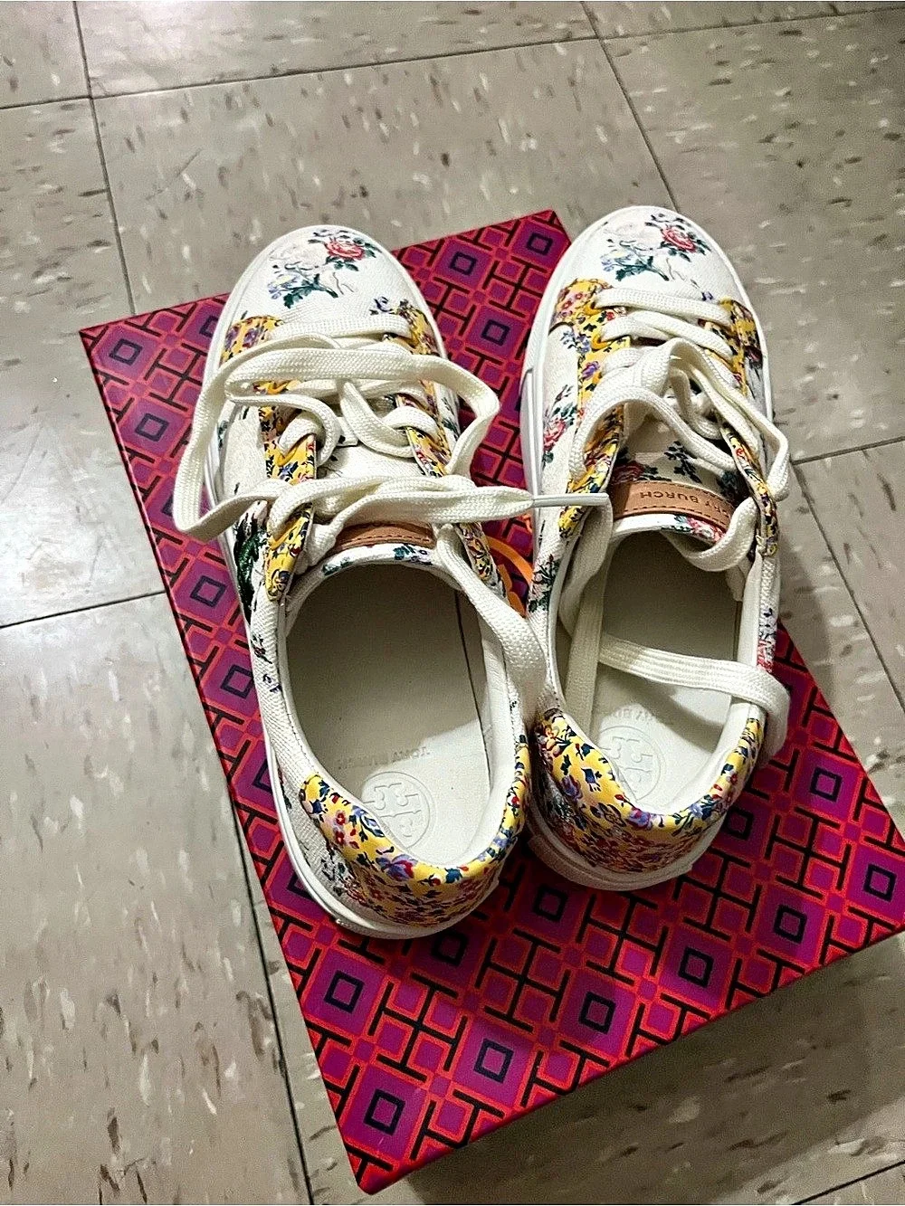 Tory Burch tory burch